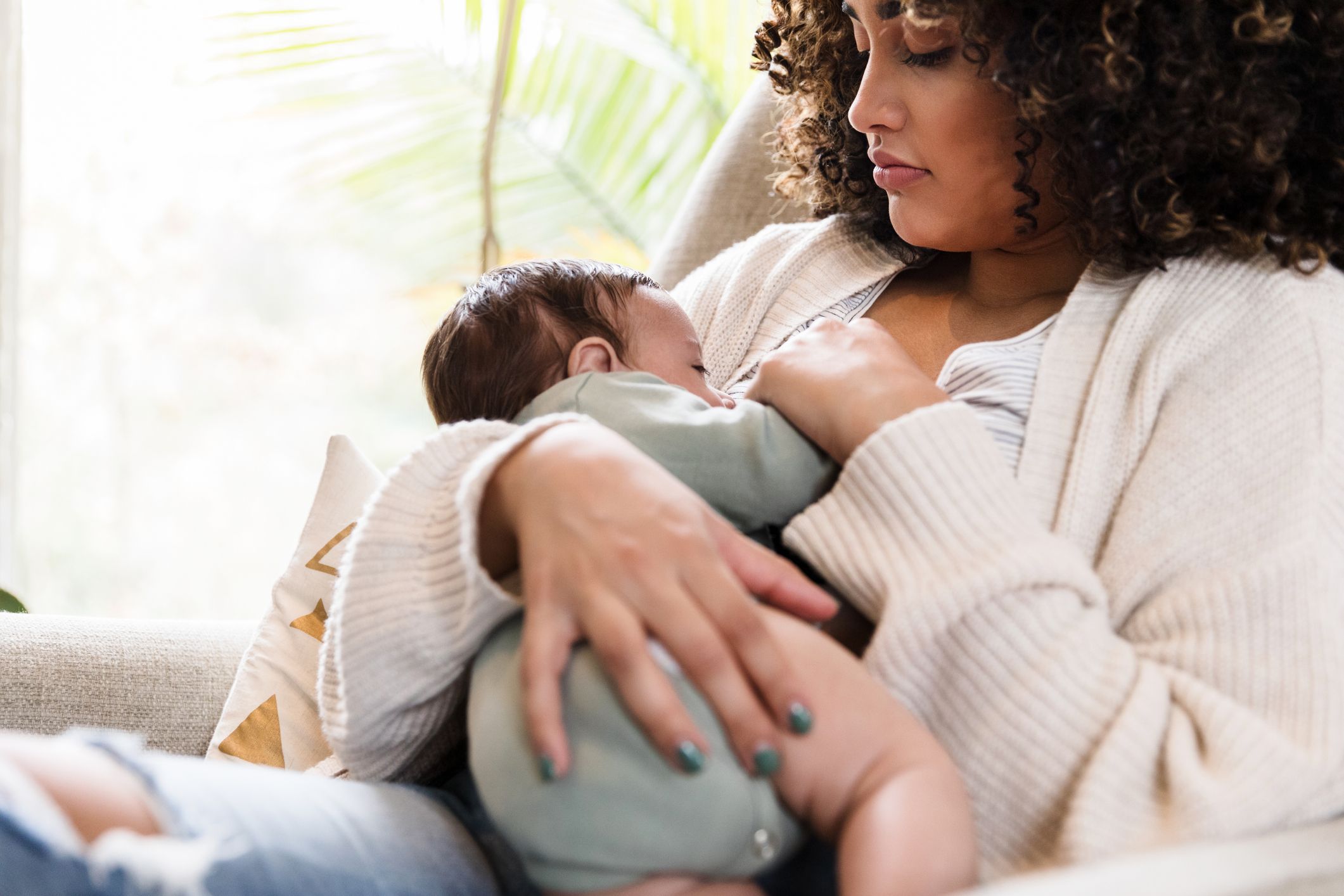 Lista de articulos para bebes recien nacidos: Para amamantar y darle de  comer