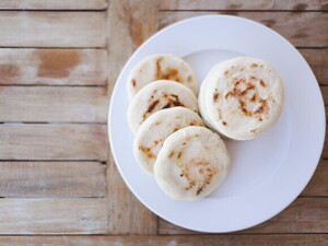 Unas arepas en un plato