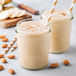 Malteada de coco y almendras